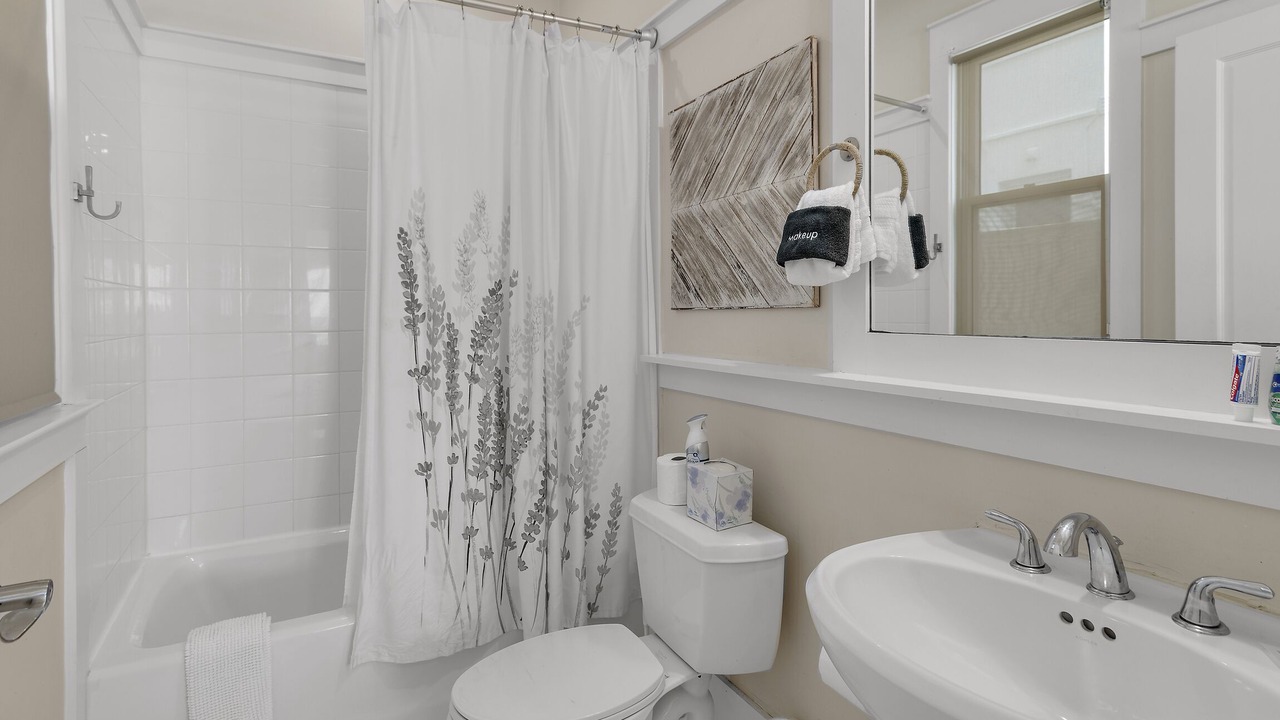 Photo of Bathroom in Delos