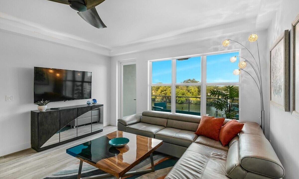 Photo of Livingroom in Merritt Island