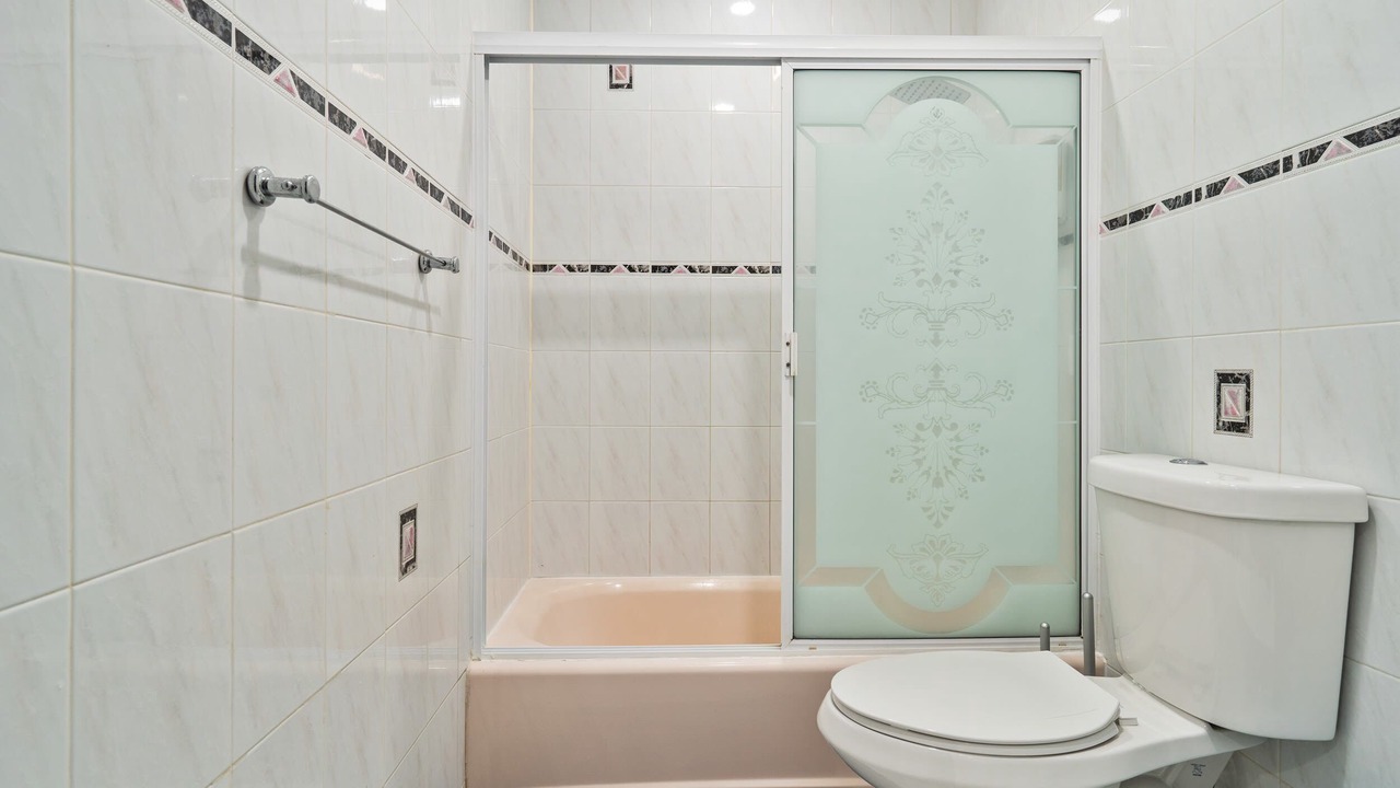 Photo of Bathroom in Miami Lakes