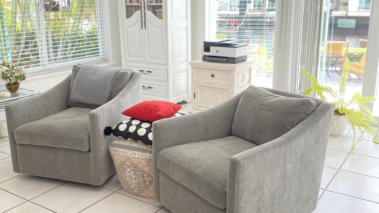 Photo of Livingroom in Garden Isles