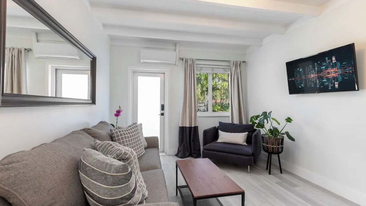 Photo of Livingroom in Colee Hammock