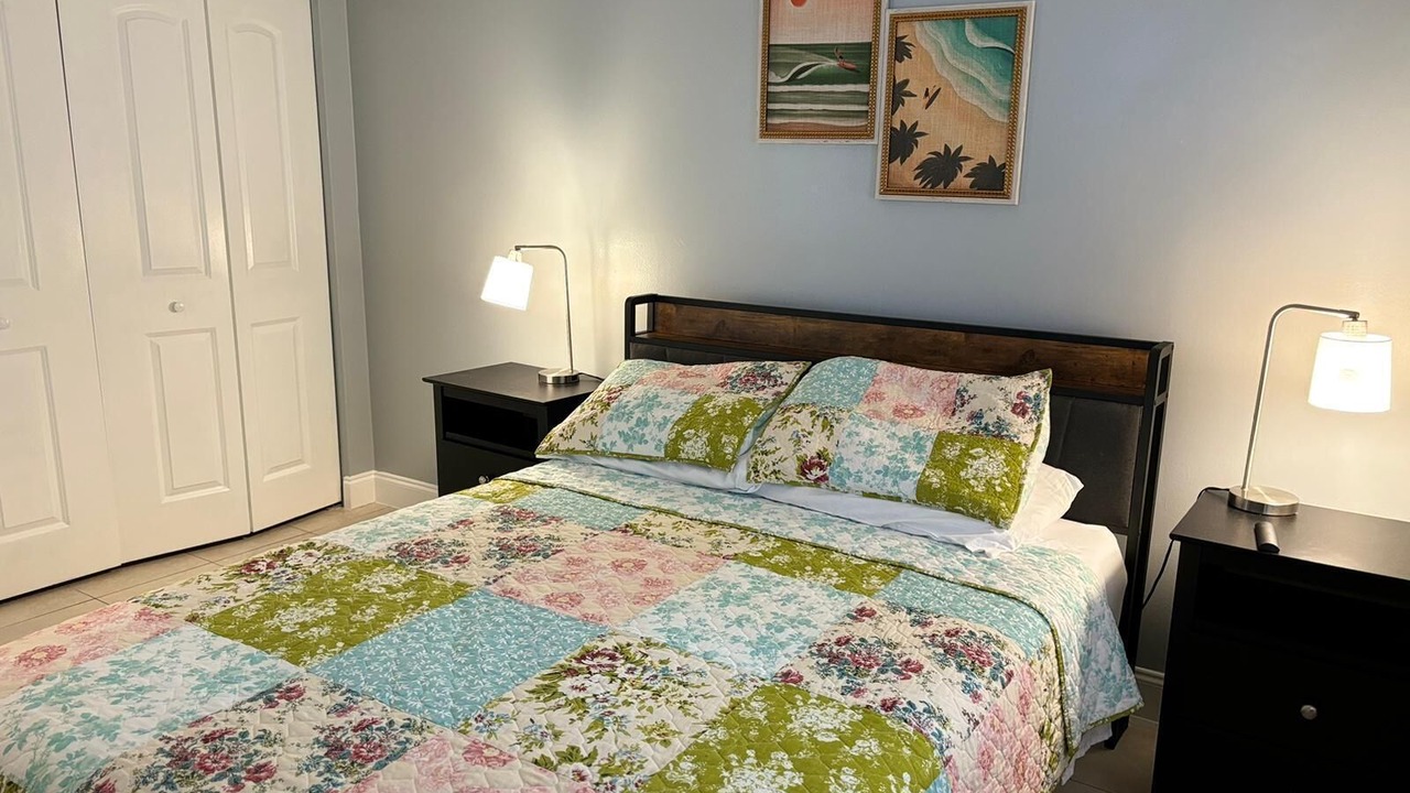 Photo of Bedroom in Riviera Beach