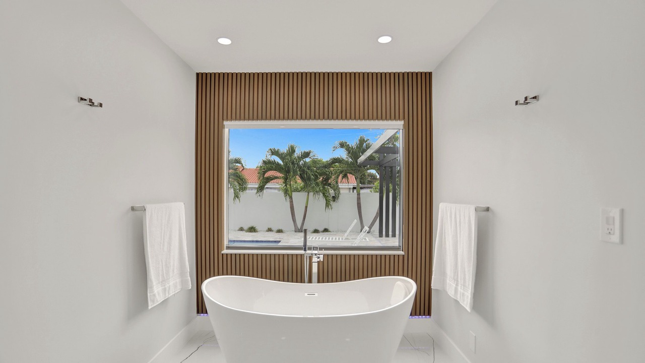 Photo of Bathroom in Sunset