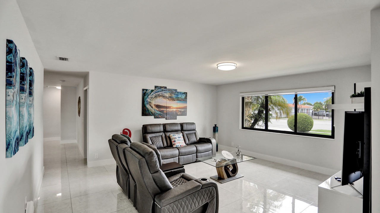Photo of Livingroom in Sunset