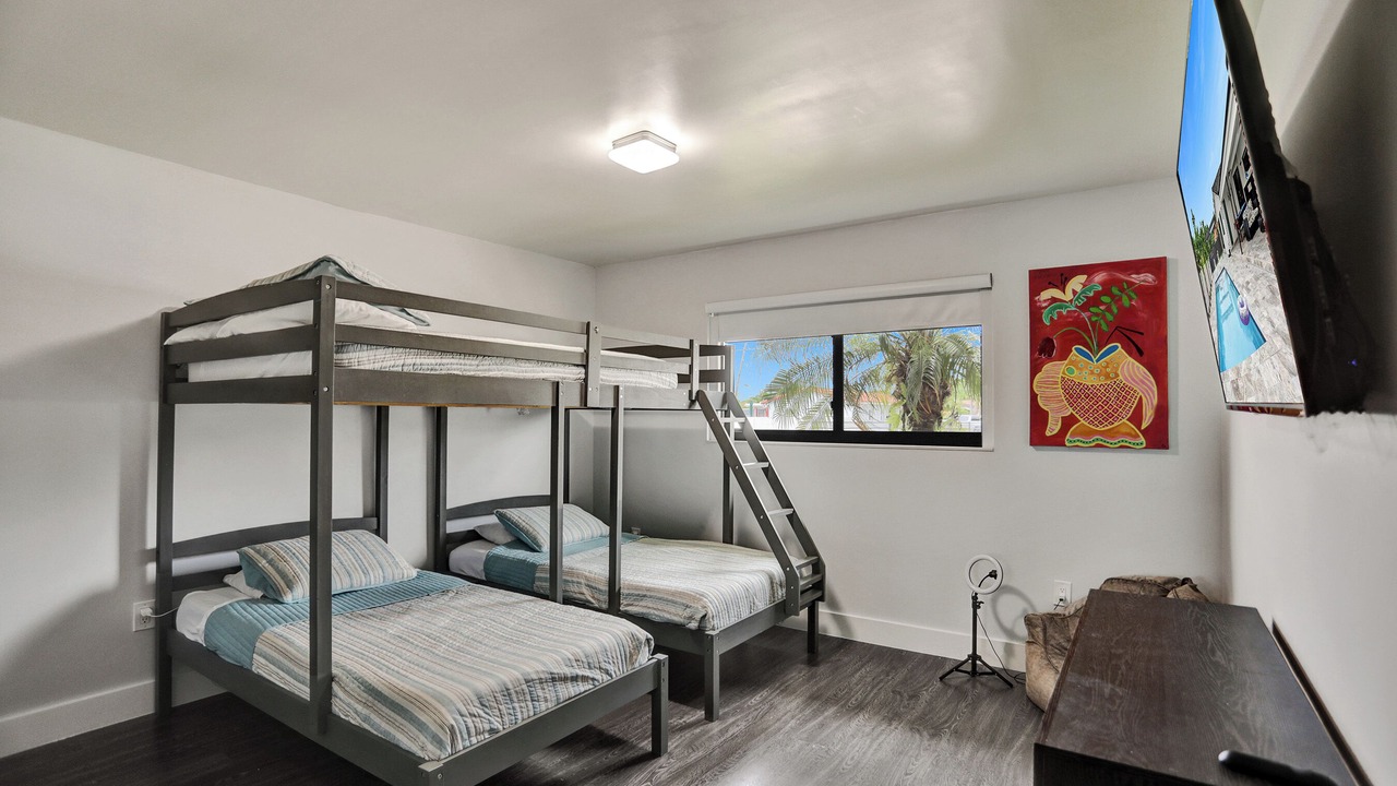 Photo of Bedroom in Sunset