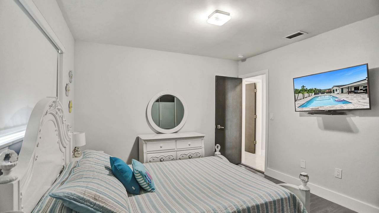 Photo of Bedroom in Sunset