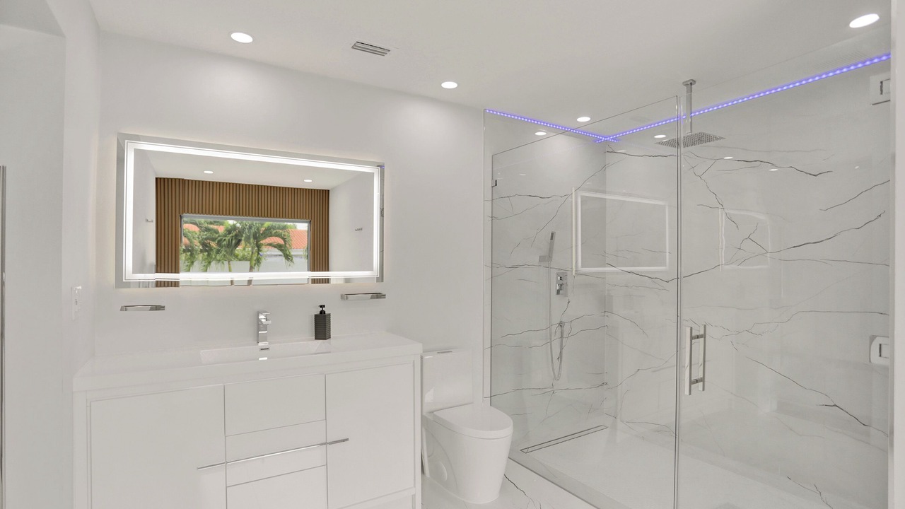 Photo of Bathroom in Sunset