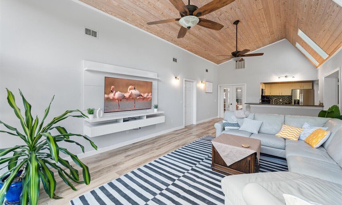 Photo of Livingroom in Indian Harbour Beach