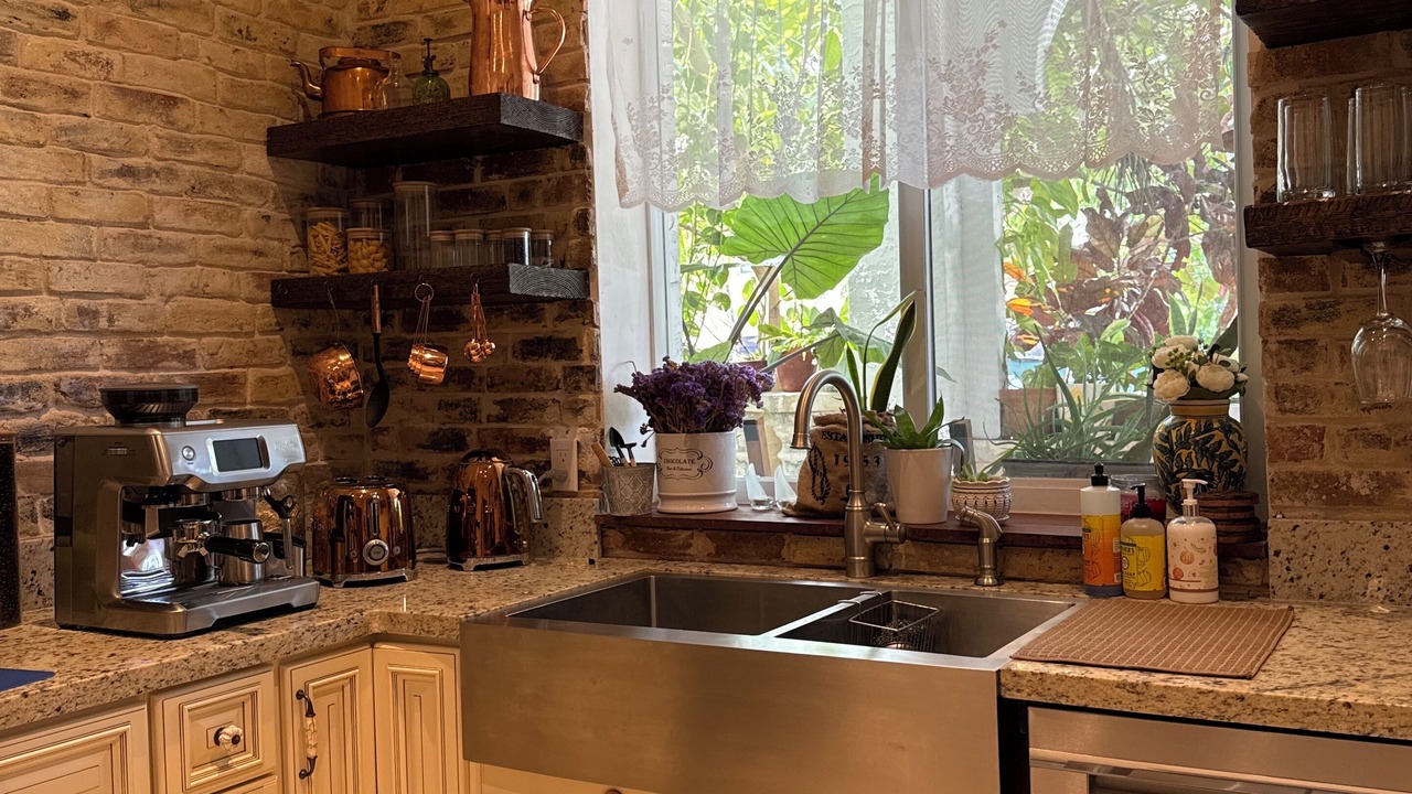 Photo of Kitchen in Southwest Coconut Grove