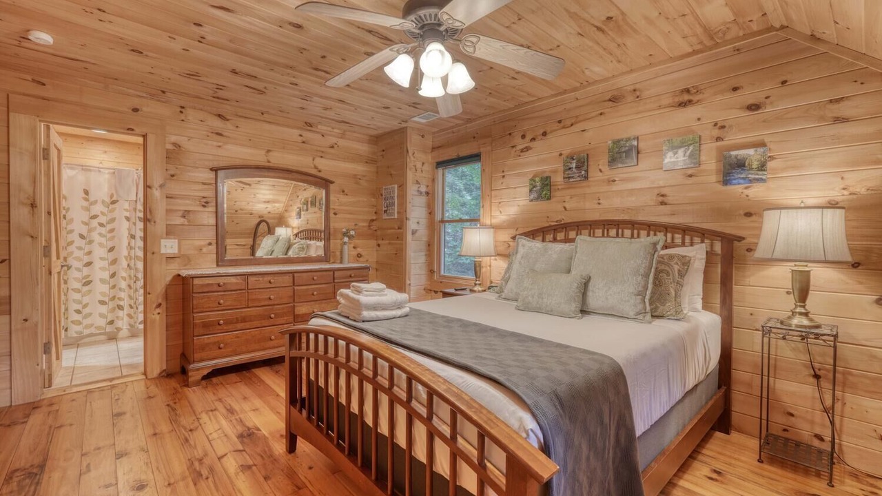 Photo of Bedroom in Blairsville