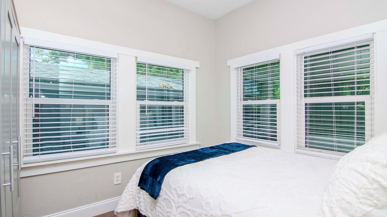 Photo of Bedroom in Riverside Heights