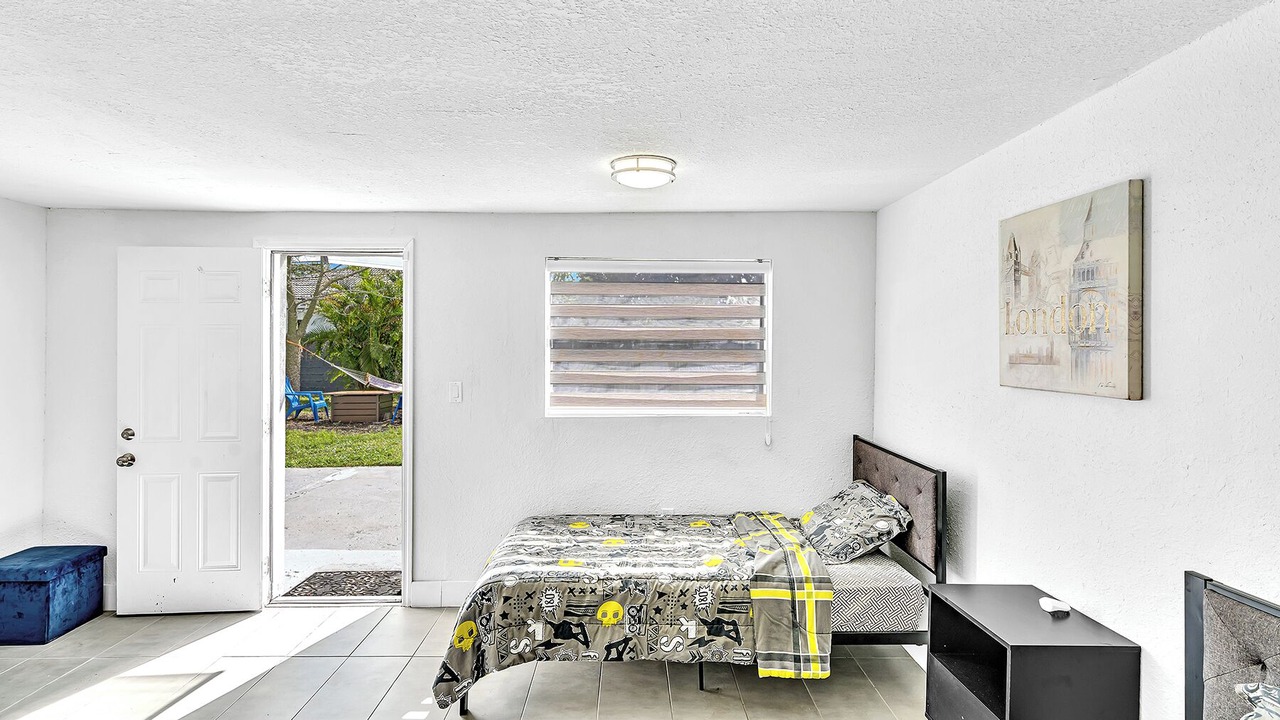 Photo of Bedroom in Miami Gardens