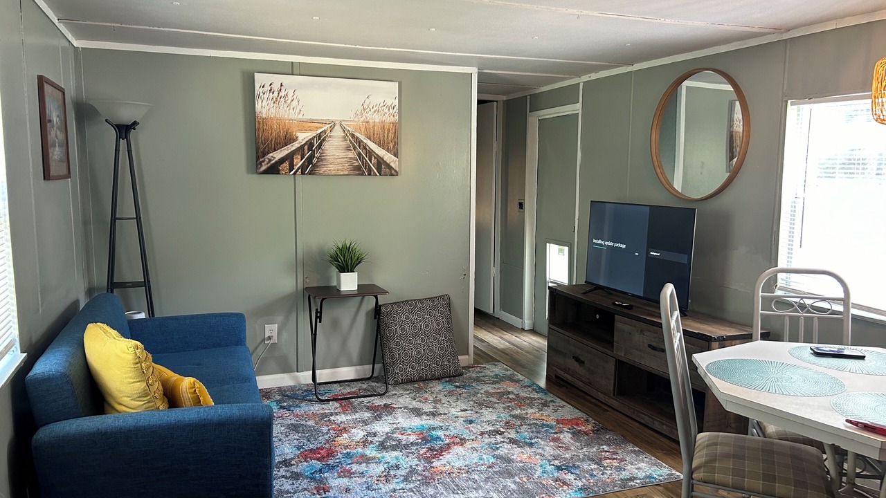 Photo of Livingroom in Candler