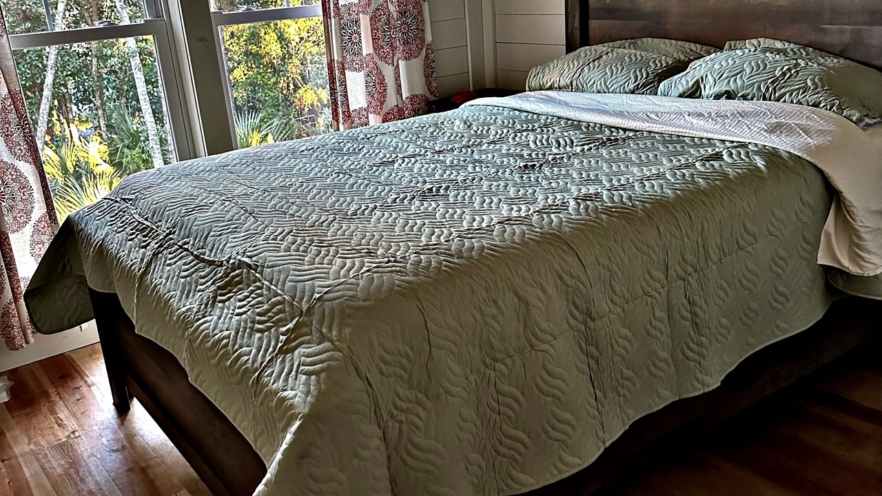 Photo of Bedroom in Panacea