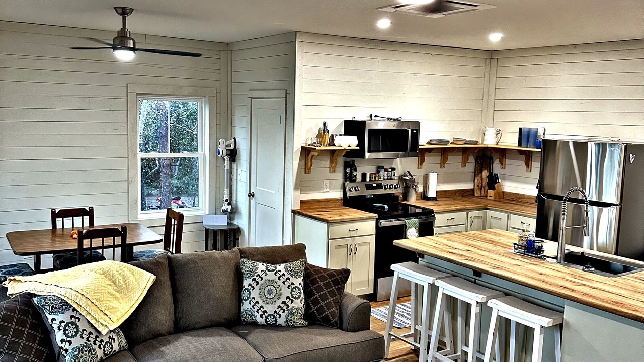 Photo of Livingroom in Panacea