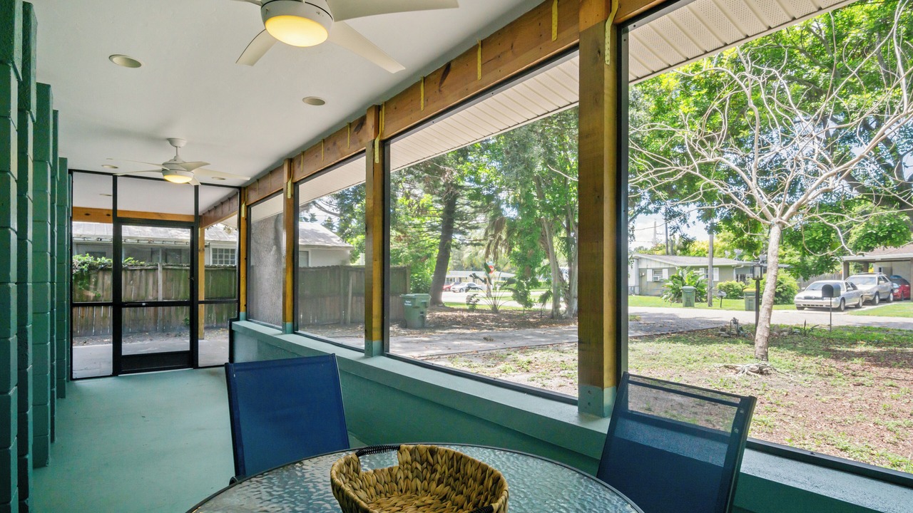 Photo of Patio Balcony in Bayou Oaks