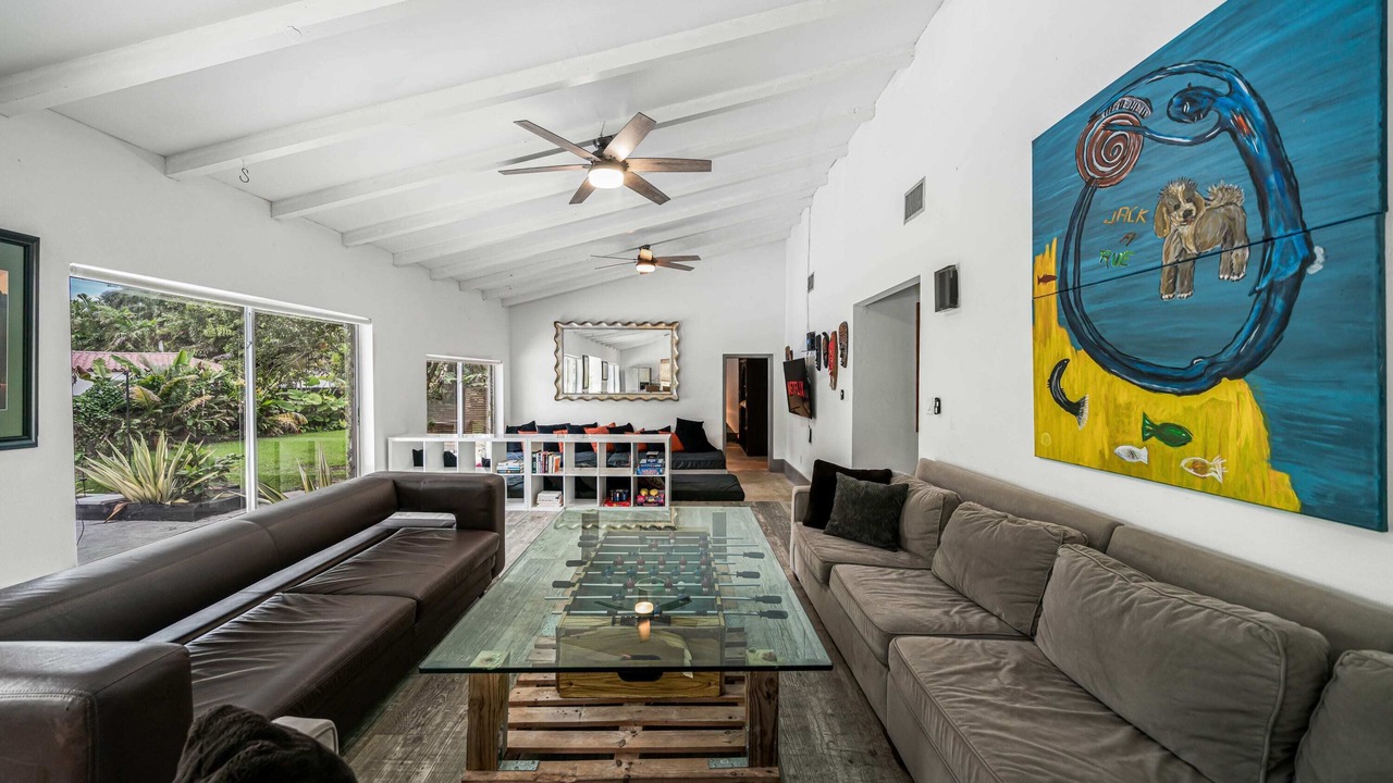 Photo of Bedroom in Golden Glades