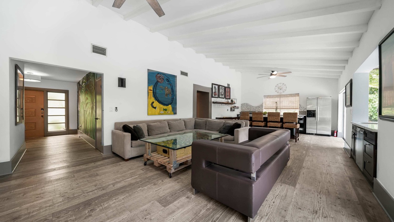 Photo of Bedroom in Golden Glades