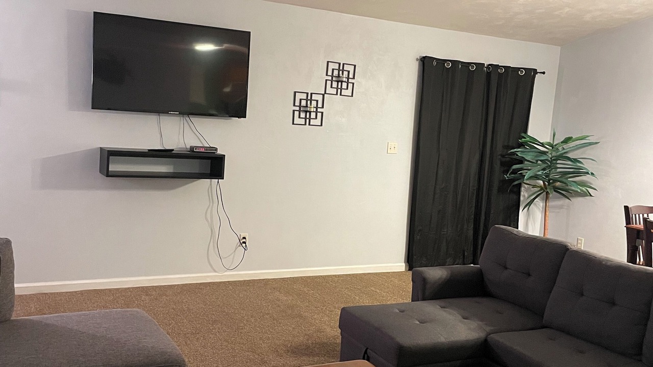 Photo of Livingroom in Tallahassee