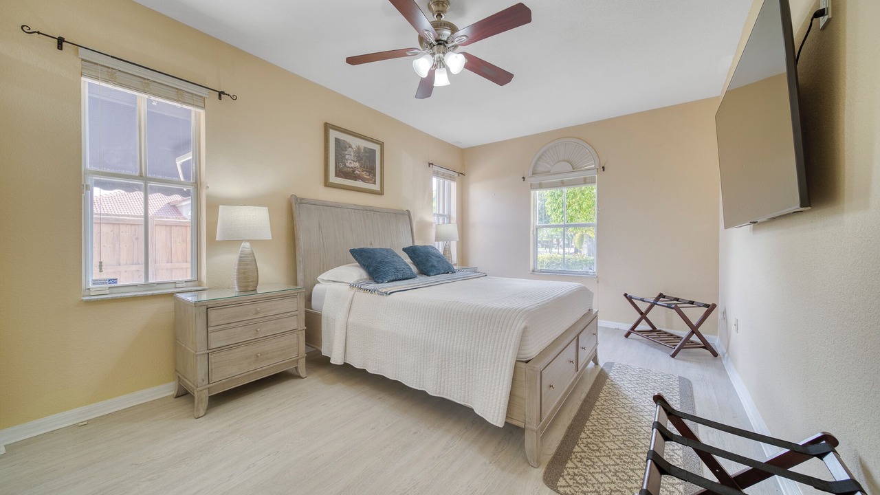 Photo of Bedroom in Ludlam