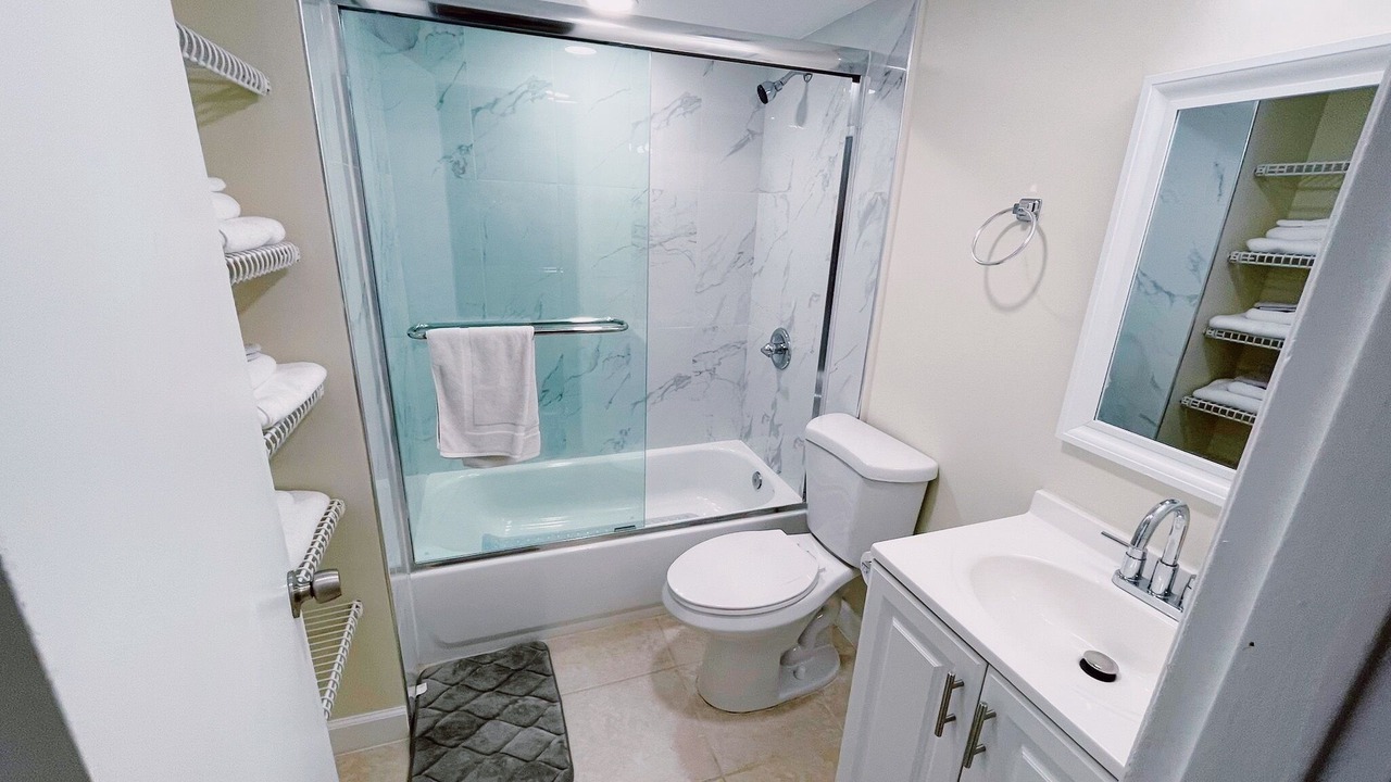 Photo of Bathroom in Jensen Beach
