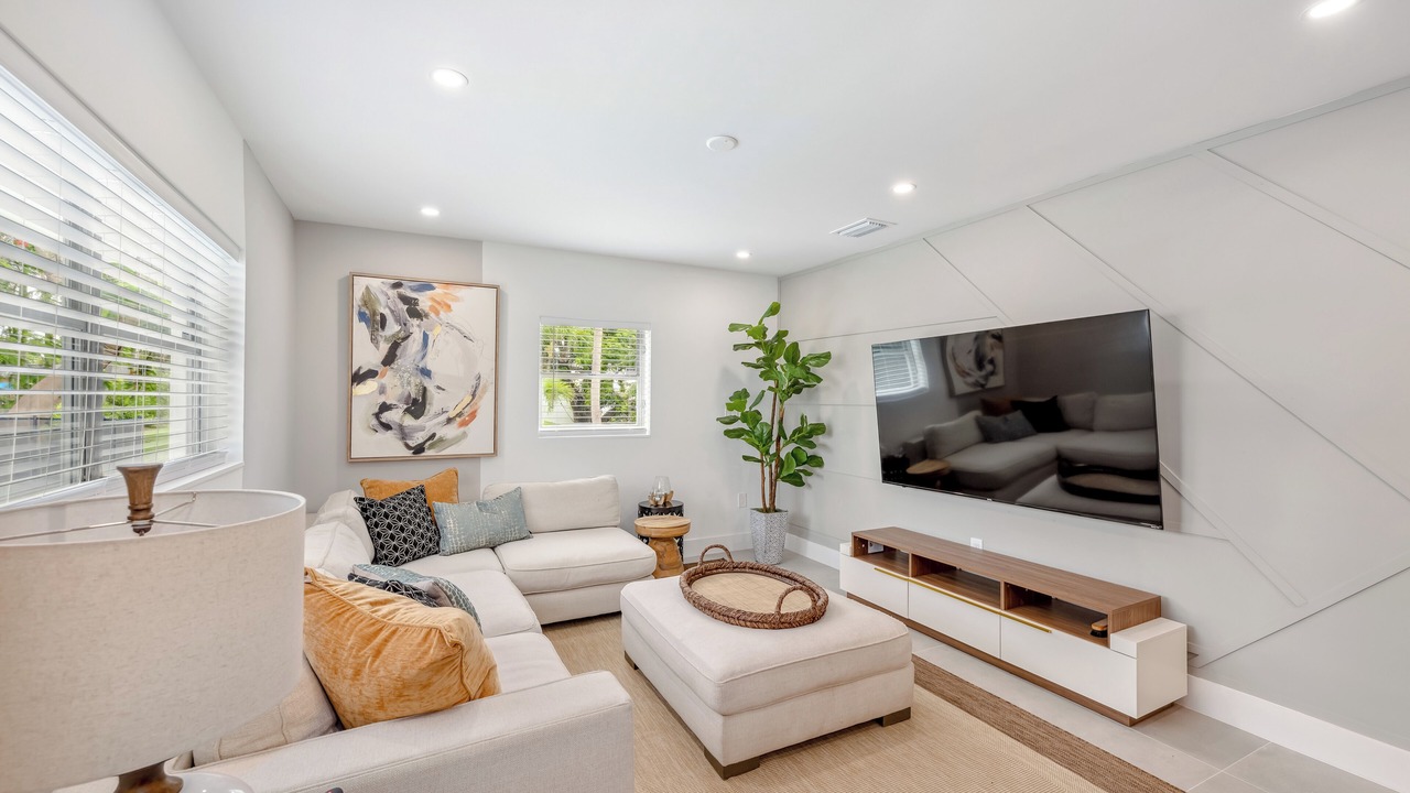 Photo of Livingroom in Cutler Bay