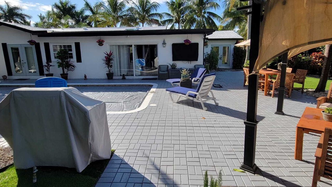 Photo of Outdoor in Tropic Palms