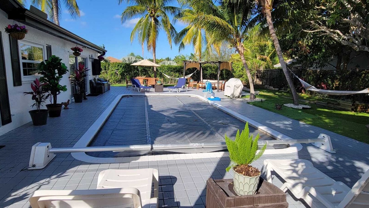 Photo of Patio Balcony in Tropic Palms