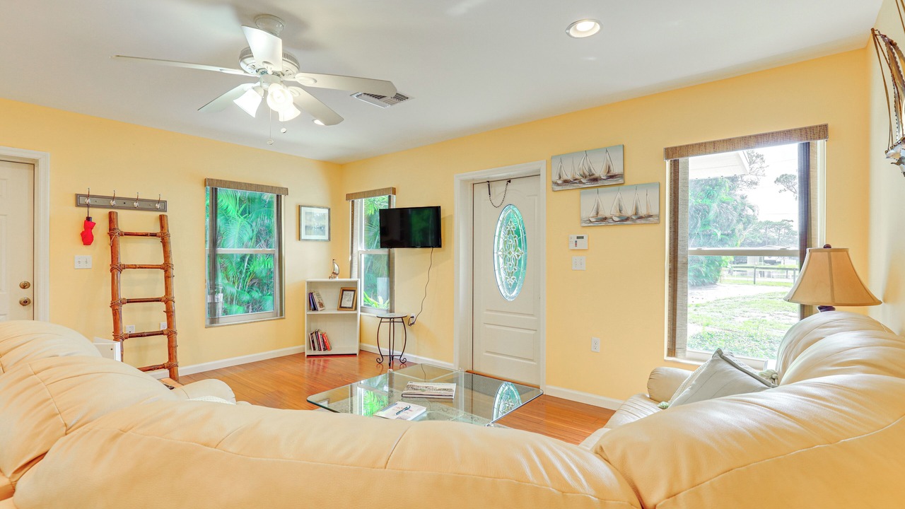 Photo of Livingroom in Palm City