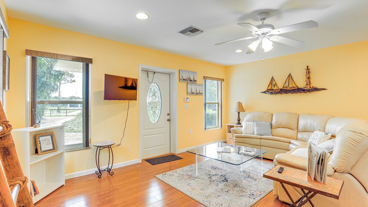 Photo of Livingroom in Palm City