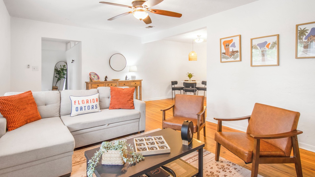 Photo of Livingroom in Gainesville