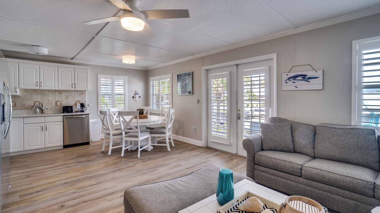 Photo of Livingroom in Bradenton Beach