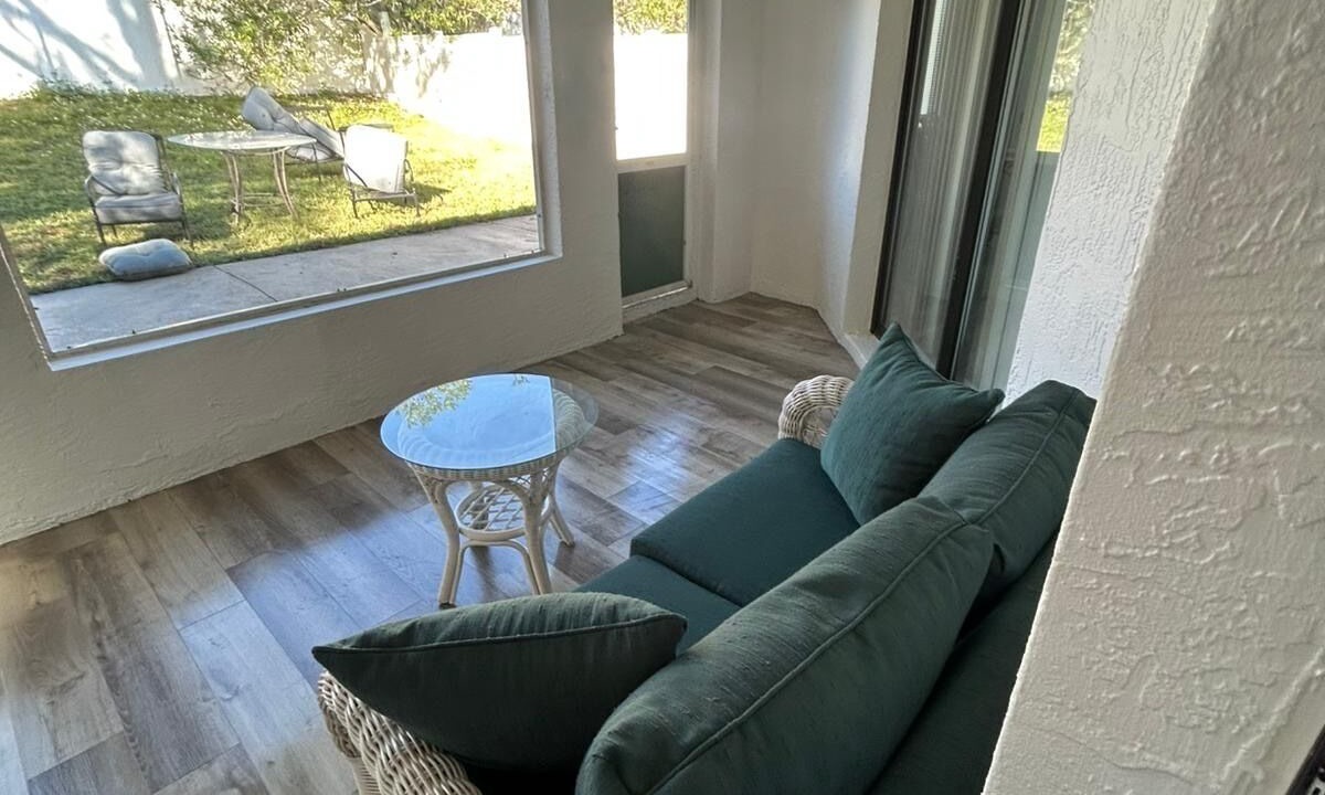 Photo of Livingroom in Palm Harbor