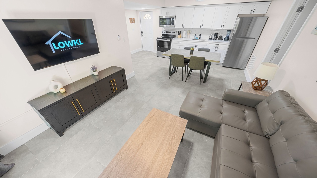 Photo of Livingroom in Lake Ridge