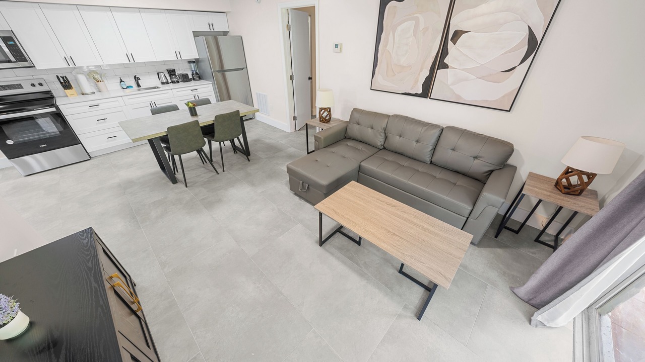 Photo of Livingroom in Lake Ridge