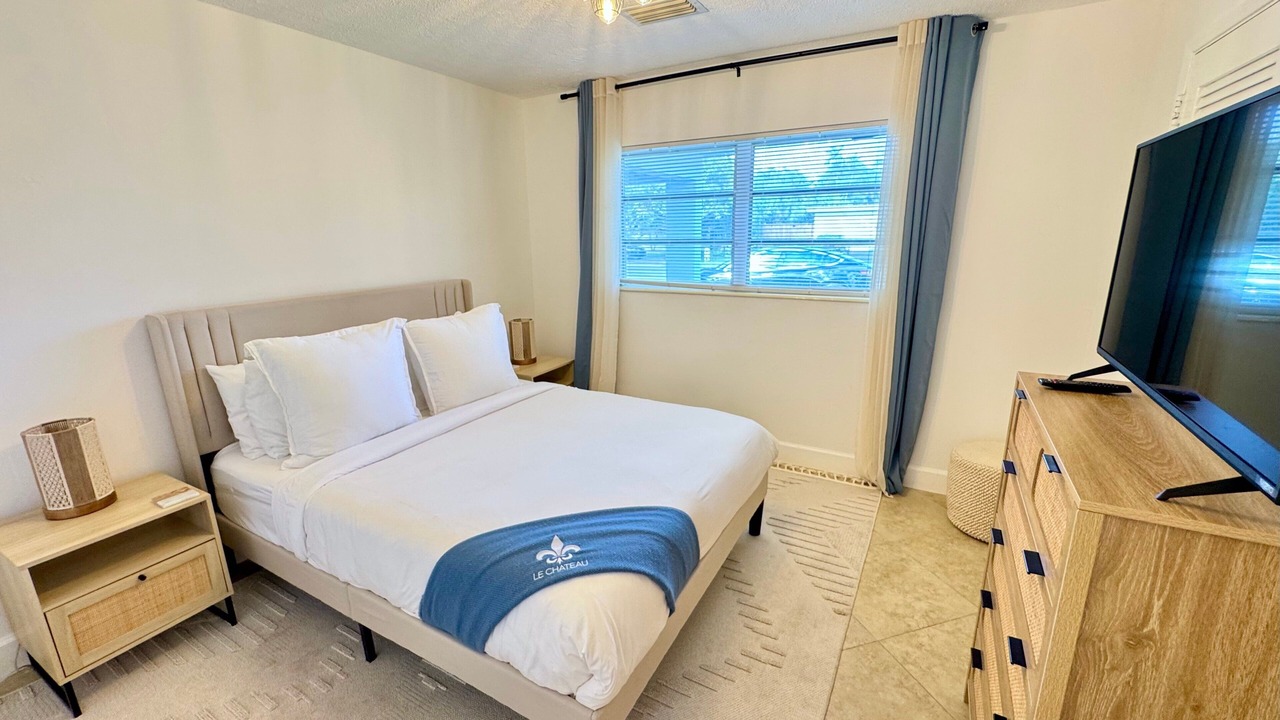 Photo of Bedroom in Cypress Lakes