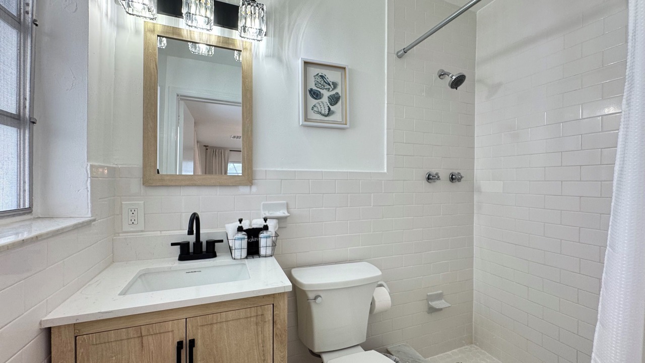 Photo of Bathroom in Cypress Lakes
