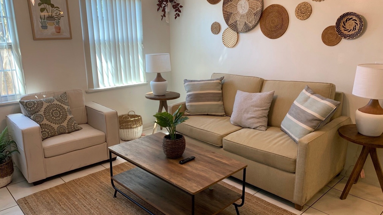 Photo of Livingroom in Azalea Park
