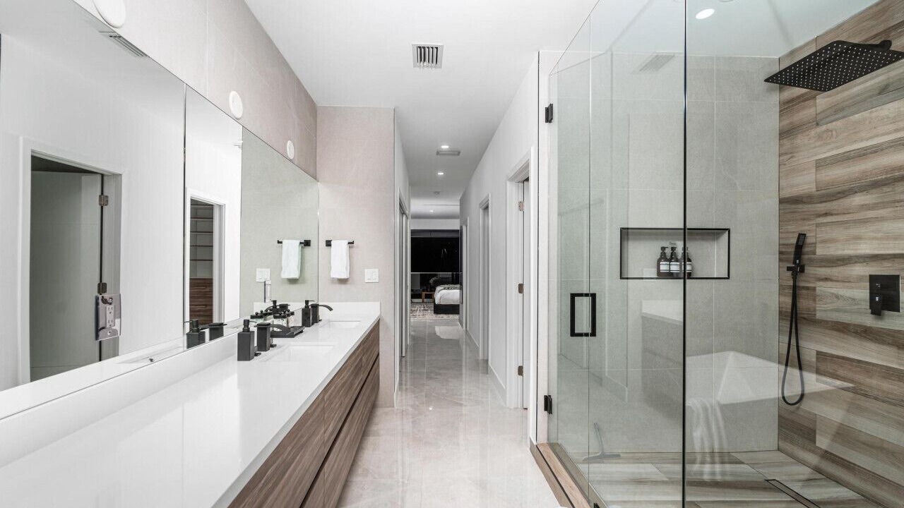 Photo of Bathroom in West Little Havana