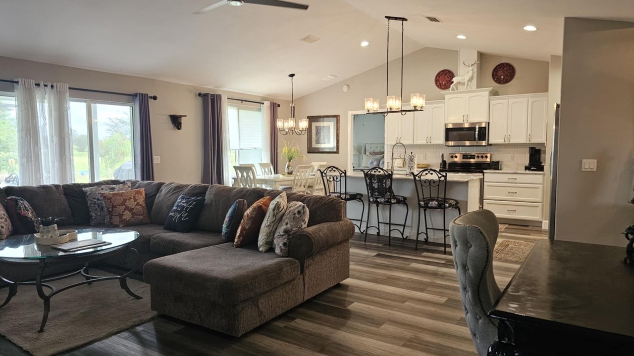 Photo of Livingroom in Sebring
