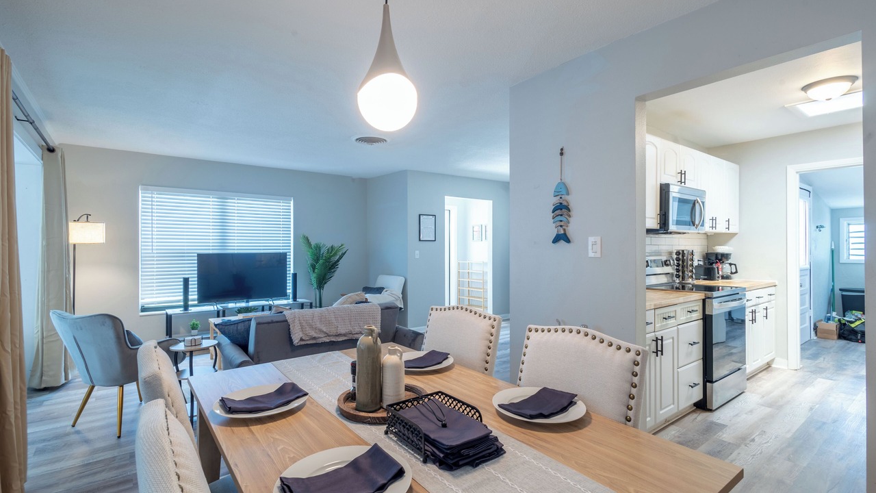 Photo of Livingroom in Bayshore Gardens
