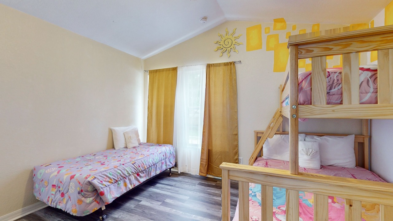 Photo of Bedroom in Silver Creek