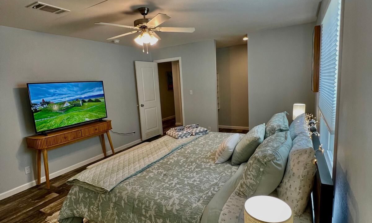 Photo of Bedroom in Brooksville
