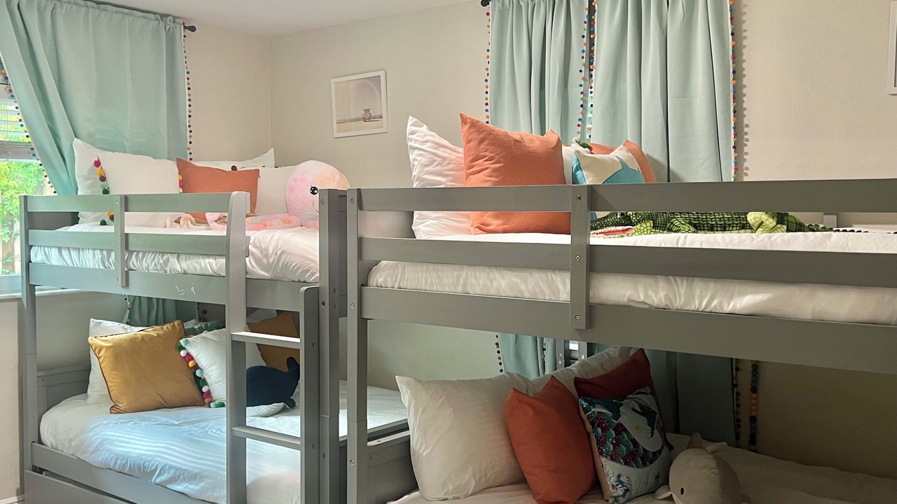 Photo of Bedroom in Vanderbilt Beach