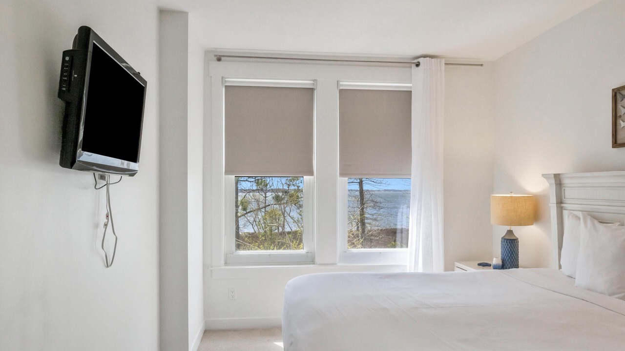 Photo of Bedroom in Baytowne Wharf