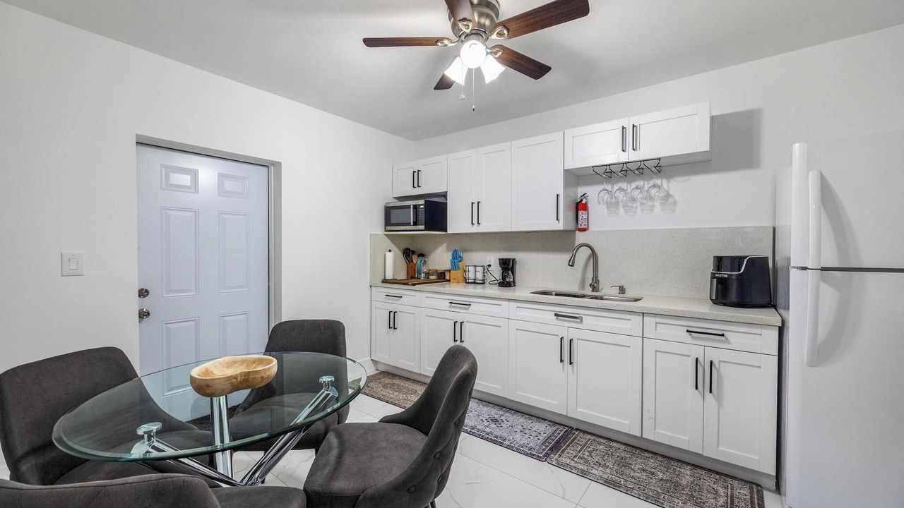 Photo of Kitchen in Carol City