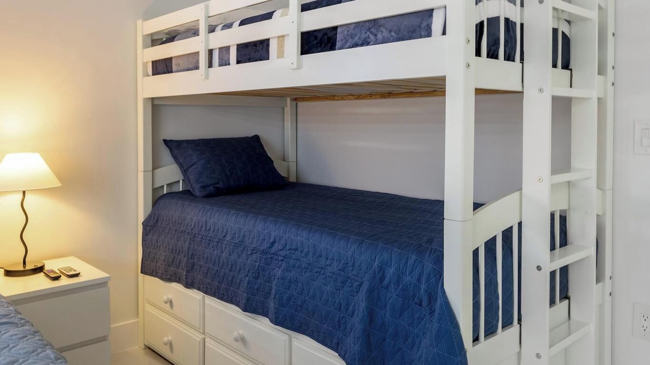 Photo of Bedroom in Carol City