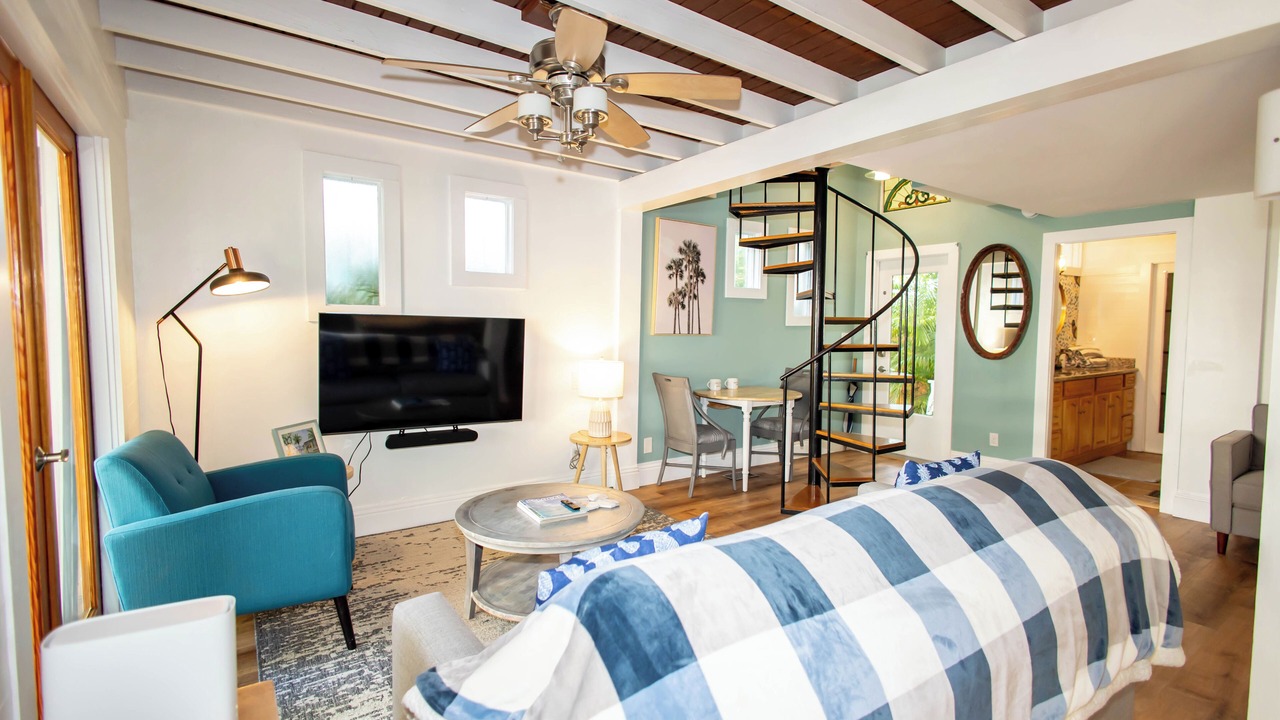 Photo of Bedroom in Midtown