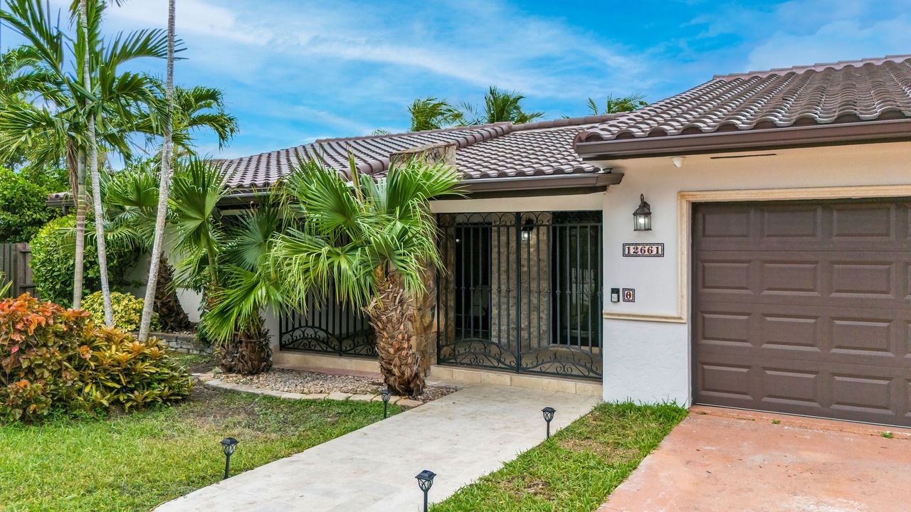 Photo of Outdoor in Tamiami