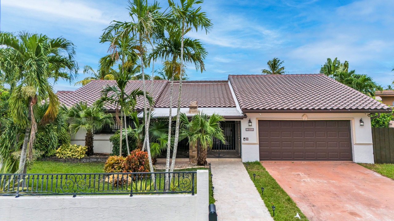 Photo of Outdoor in Tamiami